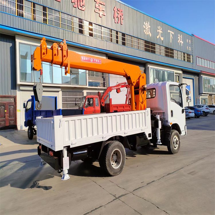 南关区三轮随车吊定制 农用改装机自备吊中瑞长期出售